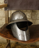 Kettle hat with visor